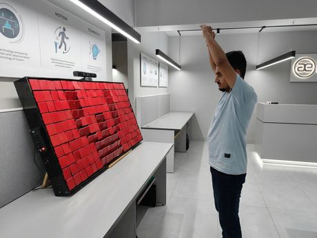 Motion-Responsive Interactive Kinetic Wall Installation