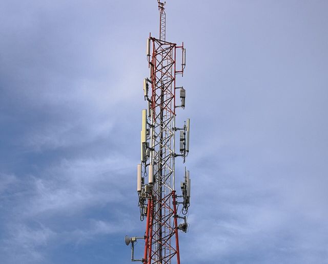 Cellular base station tower